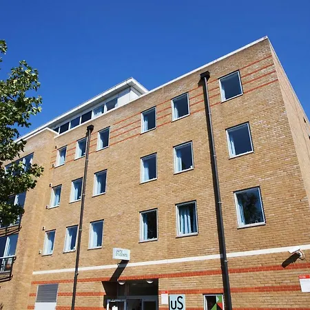 Multiple Bed Goodwood Road Sk דירה *
