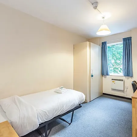 דירה Multiple Bed Goodwood Road Sk