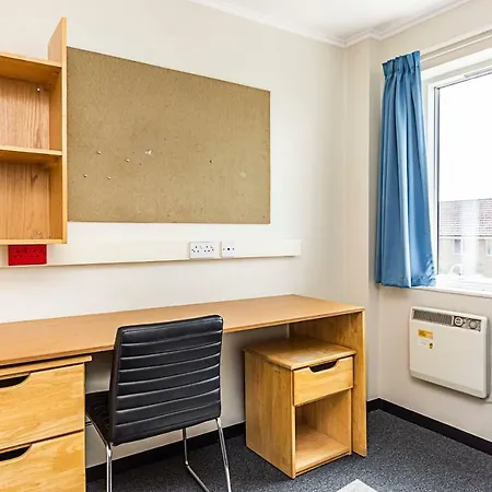 Multiple Bed Goodwood Road Sk דירה *
